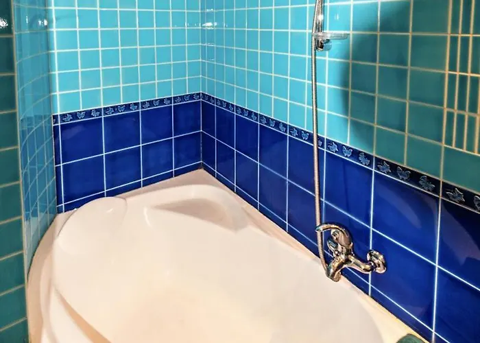 E&l 150sqm 3br Metro 30m Park *